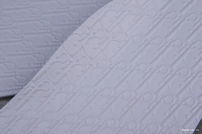1 LOW shoe X CN8607-002 (DR OG box) JORDAN DR 0522